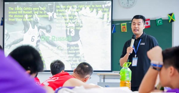 职业篮球教练如何制定有效的赛制训练计划?_1